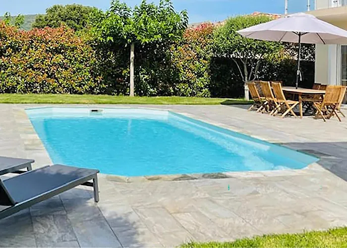4 Bedroom Beautiful In Florent Сasa de vacaciones *