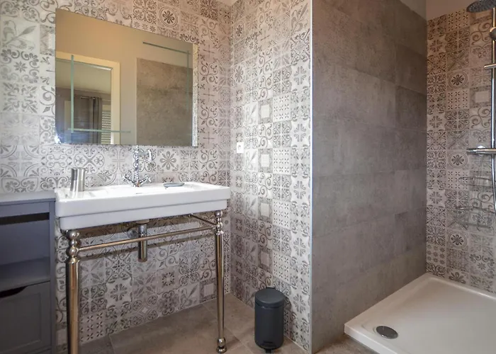 4 Bedroom Beautiful In Florent Сasa de vacaciones Saint-Florent (Corsica)