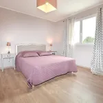 Casa de Férias 4 Bedroom Beautiful In Florent Saint-Florent (Corsica)